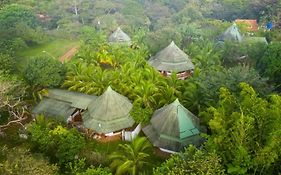 Eco-Lodge Deseo Bamboo
